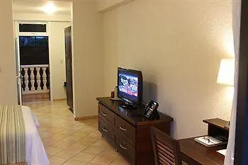 Hotel Villa Therese بورت أو برنس 3*, بورت أو برنس